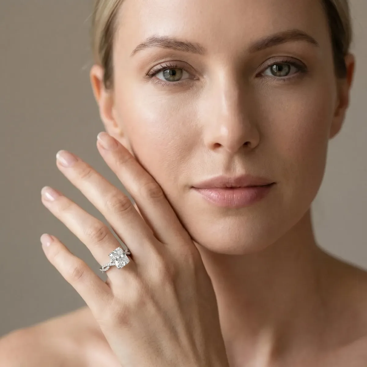 Radiant Cut Solitaire Twisted Pave Band with Four-Prong Setting Platinum