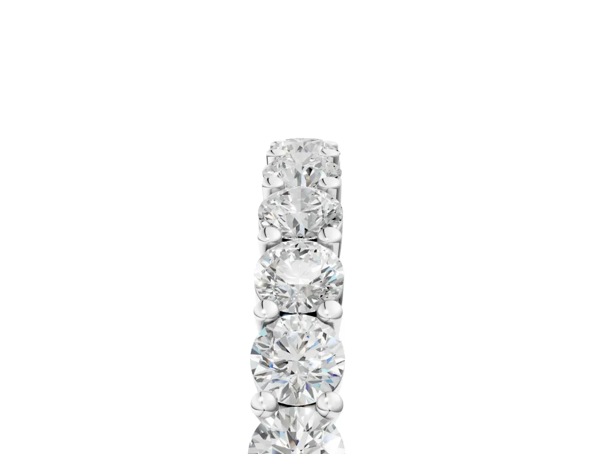 Alternating Round Diamond Promise Ring with Round Diamond Accents White gold