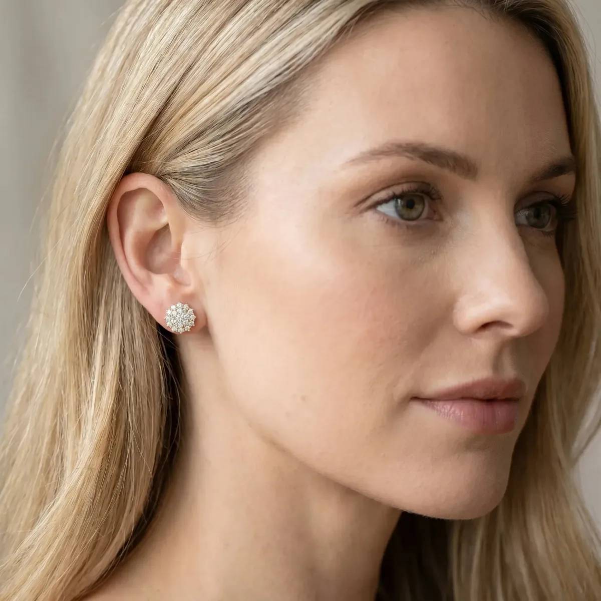 Cluster Diamond Round Stud Earrings with Basket Setting Yellow gold