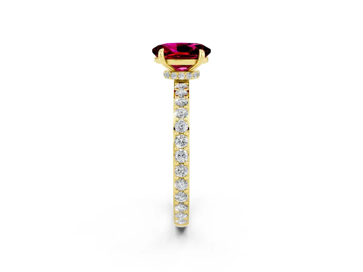 Oval Cut Garnet Solitaire Engagement Ring with Pavé Band and Four-Prong Setting Yellow gold