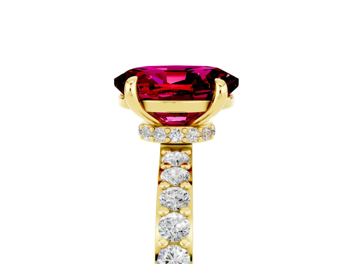 Oval Cut Garnet Solitaire Engagement Ring with Pavé Band and Four-Prong Setting Yellow gold