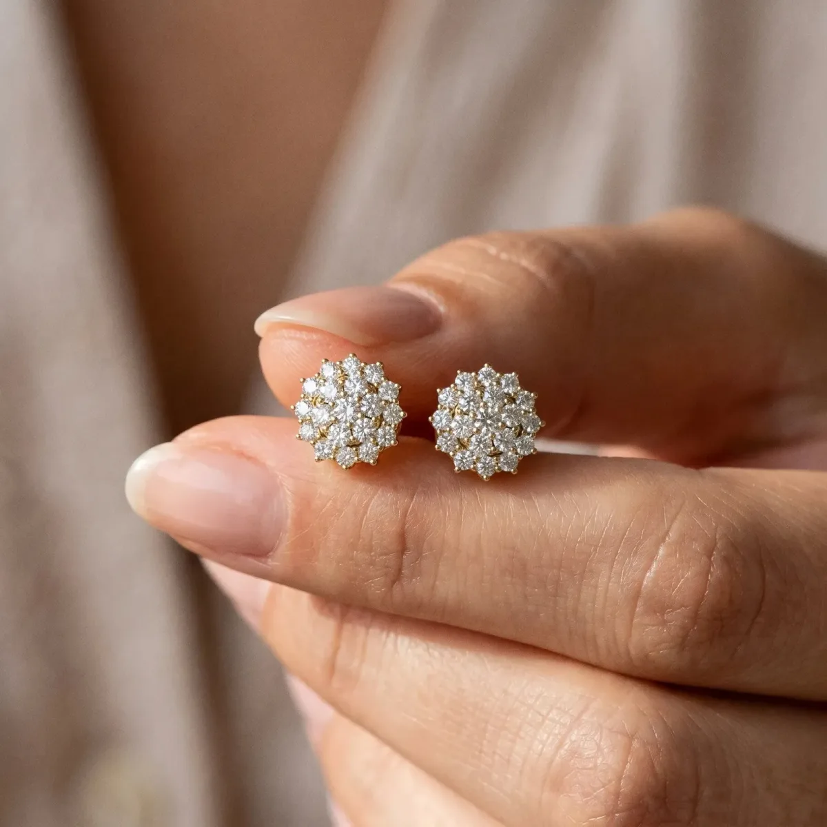 Cluster Diamond Round Stud Earrings with Basket Setting Yellow gold