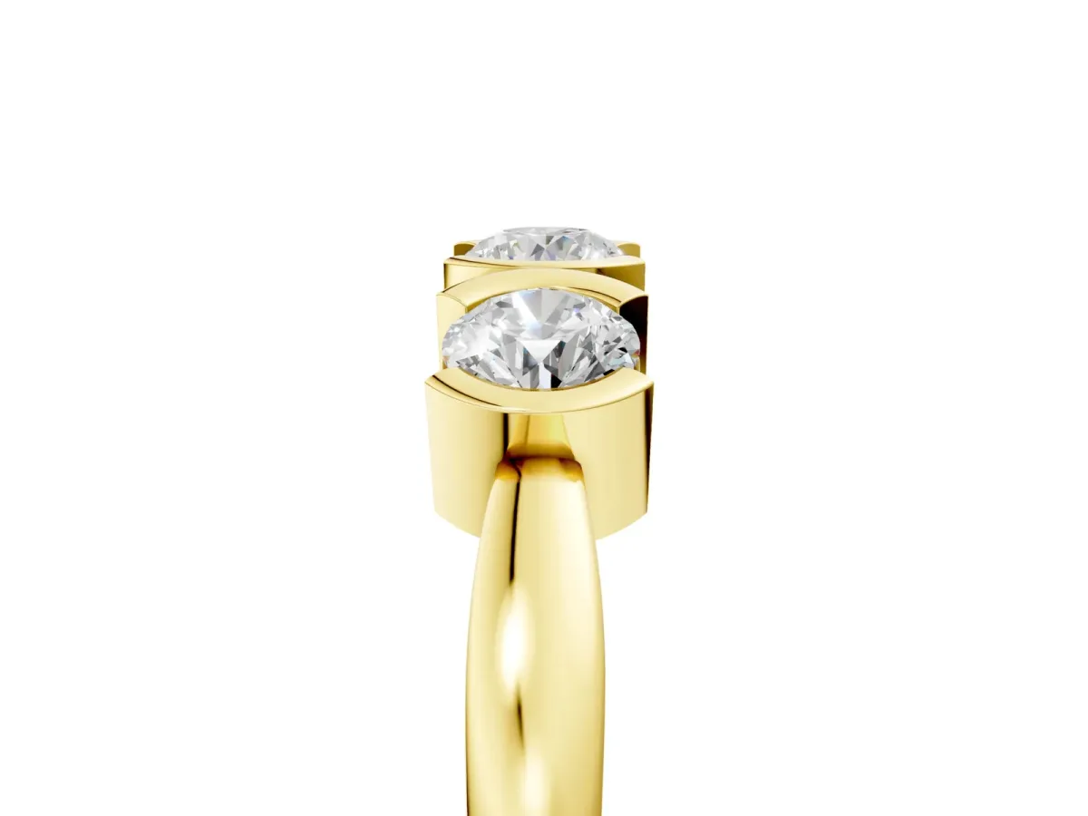 Three-Stone Round Diamond Half Bezel Prong Band Yellow gold