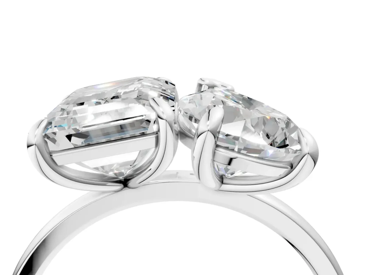 Pear and Emerald Toi Moi Ring with Prong Setting and Plain Band Silver